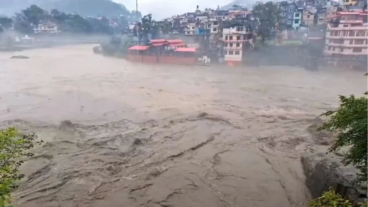 26 दिन में 109 मौतें; 226 रोड ब्लॉक; बारिश-लैंडस्लाइड से राज्य को 1000 करोड़ का नुकसान